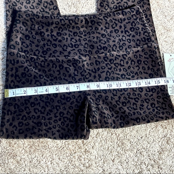 Khakis & Co Suave Women’s Knit Corduroy Leggings Leopard Print Espresso Petite S - Picture 6 of 16